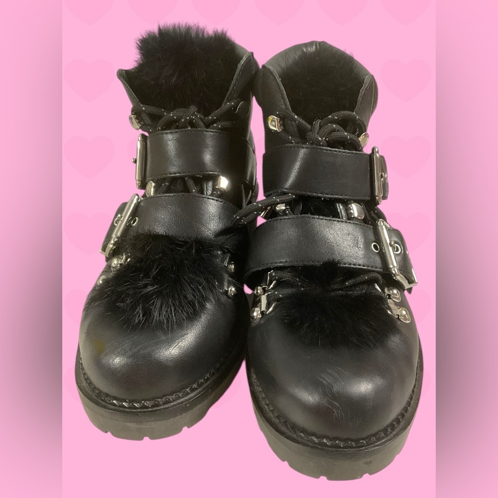 Gianni Bini Black Faux Leather Kids w/Fur Detail Size 6.5